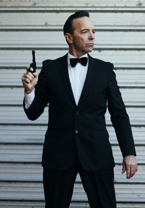 Warrick, à la James Bond